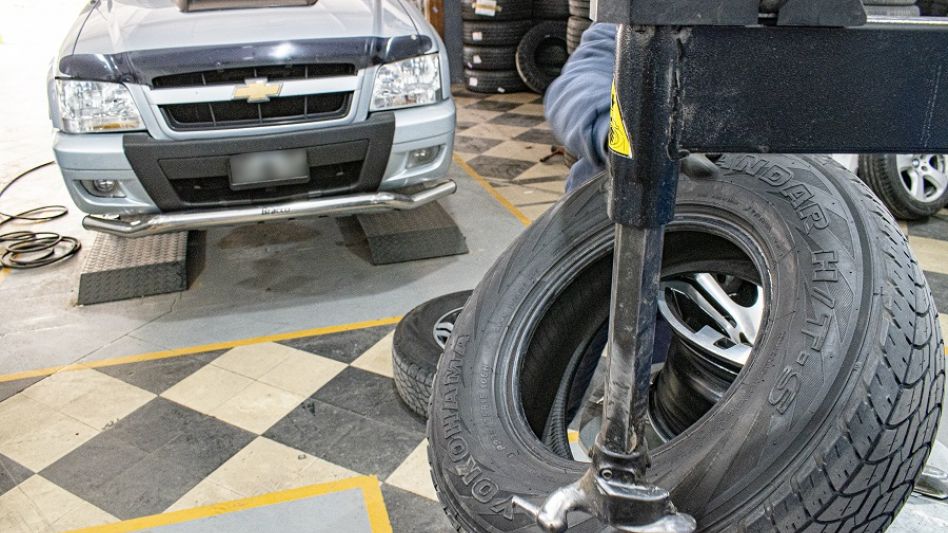Nos están asustando por demás. Las fábricas tienen stock para abastecer, apuntó un comerciante azuleño del rubro.  FOTO NACHO CORREA