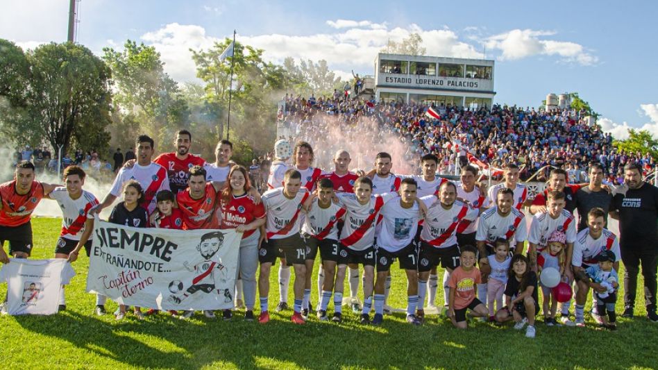 River que se consagró campeón del Torneo Oficial 2021 y que le permitió al CARPA jugar la edición del Torneo Regional Federal Amateur. 