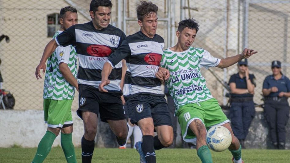 Chacarita, Alumni, Piazza y River son los semifinalistas 