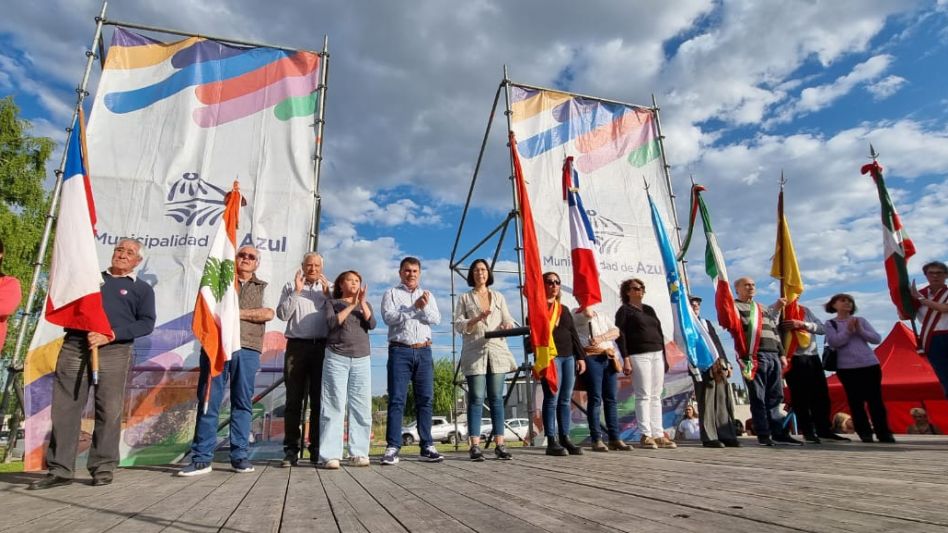 El lunes por la tarde se reinauguró la Plaza del Inmigrante.   PRENSA MUNICIPAL  