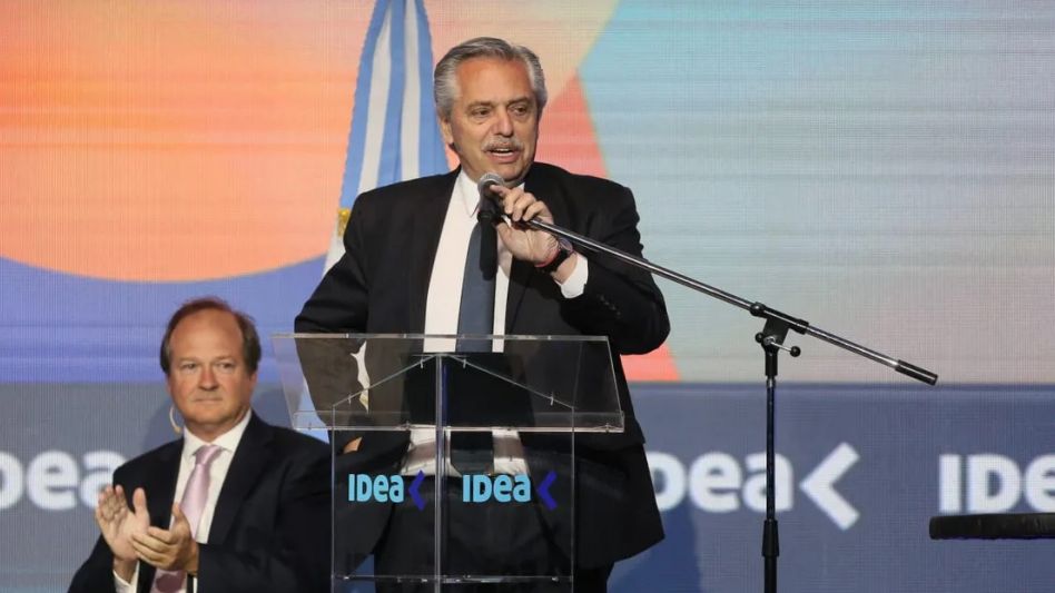 Fernández en IDEA: "Seré muy débil pero afronté la deuda con el Fondo"