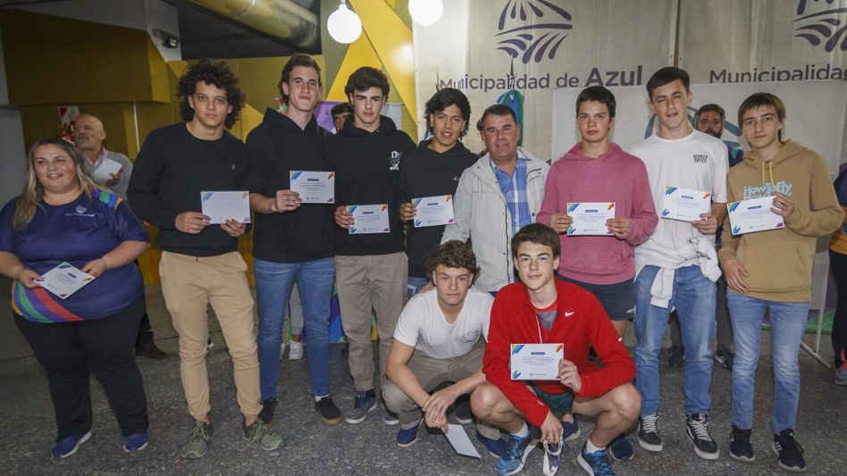 Entrega de reconocimiento a participantes de los Juegos Bonaerenses y Copa Buenos Aires