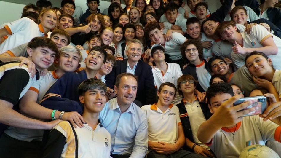 Macri de campaña por San Nicolás: "Estoy en la cancha, yo voy a ayudarlos"