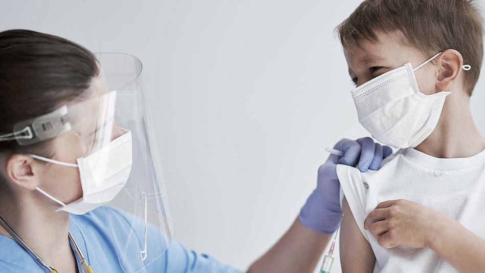 Coronavirus en los chicos: los riesgos que suponen las nuevas variantes y la importancia de la vacunación