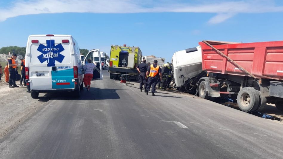  Continuaba internado el camionero que ayer a la   mañana protagonizó un siniestro vial en Ruta 51