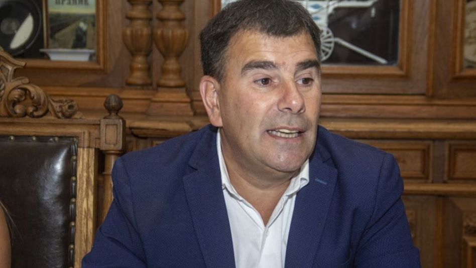   Intendente Bertellys: "Víctima o inhábil político"