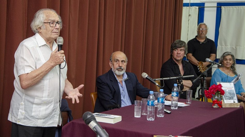 El Huésped de Honor refiriéndose a la investigación de Jorge Meza.  FOTOS NACHO CORREA 