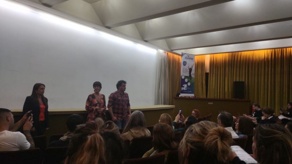 La charla fue una de las primeras acciones que concretó la comisión de abordaje terapéutico, que tiene la Mesa Intersectorial de Cannabis Medicinal Azul.
