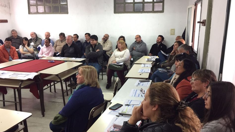 Parte de la mesa distrital del COPRET que se reunió en esta ciudad para abordar las temáticas de educación y trabajo.