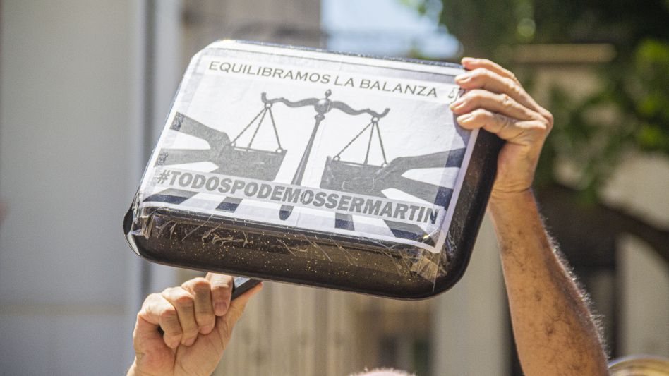 No bien Alfaro resultara detenido tras esa condena que ahora quedó sin efecto, familiares y amigos suyos protagonizaron varias movilizaciones.