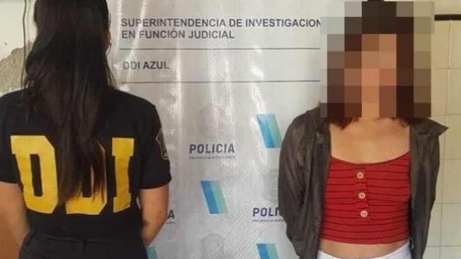 La investigada por esta infracción a la Ley 23.737 tiene 20 años. Transitoriamente, hasta ayer seguía privada de la libertad en la sede de la DDI Azul luego de lo que fuera su arresto hace tres días. 