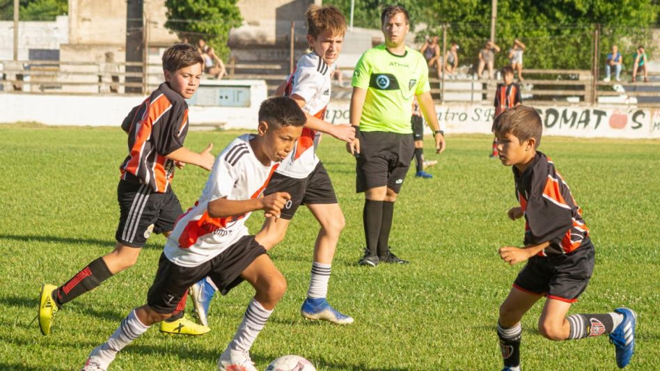 El campeonato que organiza Azul Athletic, crece año a año en cantidad de inscriptos y también en la oferta ofrecida para los clubes participantes. Foto: archivo Nacho Correa.