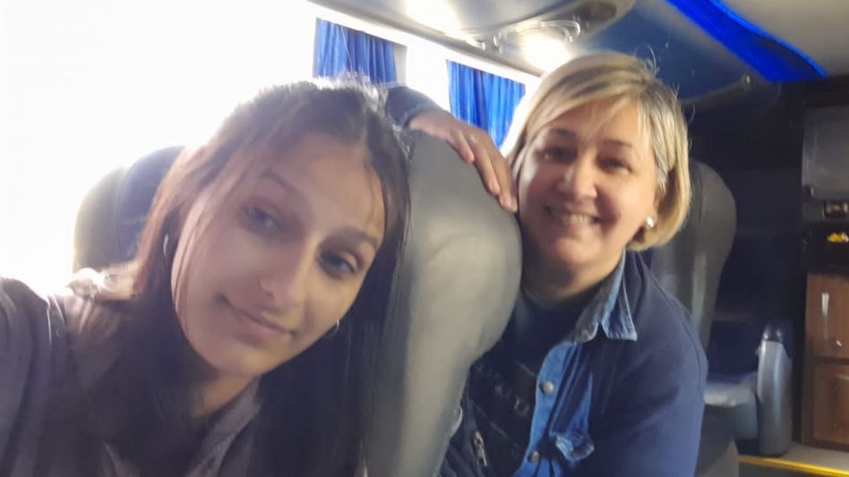 Morena Petrone y su mamá Silvina Andrade En el último control los médicos indicaron que se registró una remisión completa de la enfermedad. GENTILEZA/SILVINAANDRADE