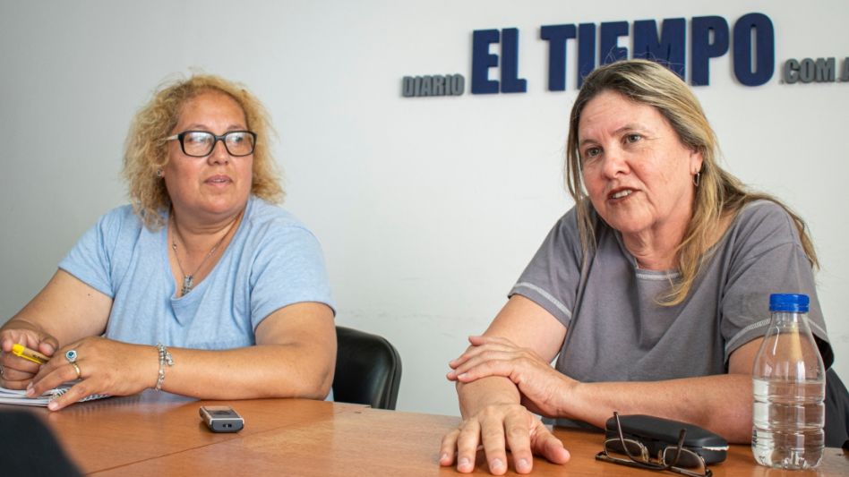 Las integrantes de la Asociación Civil Cervantes Angie Aguirre y Mónica Garro. FOTO: NACHO CORREA 