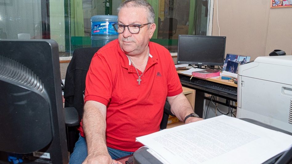 El horario de atención de 10 a 15 horas y se comunican con Adrián telefónicamente de lunes a viernes y se arreglan horarios de su conveniencia.   NICOLÁS MURCIA 