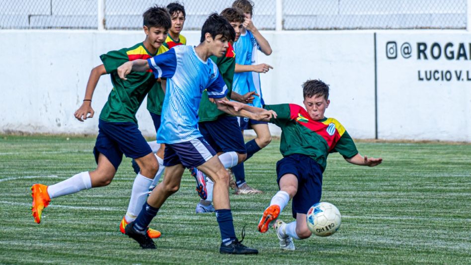 La Selección de Azul Sub 13 cayó ante Tres Arroyos en el encuentro que se disputó ayer en la vecina localidad. MAXIMILIANO VEGA
