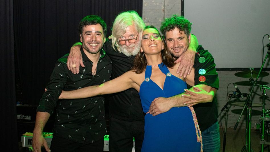Jorge Levigne, Walter Pourte, Paula Villamayor y Diego Pourté es la formación actual.  
