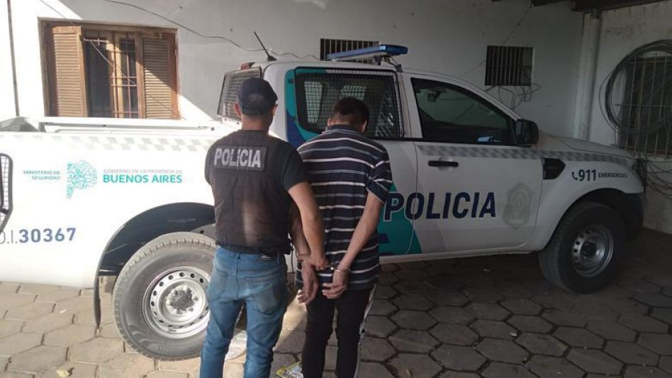 Este viernes que pasó detuvieron a un joven que tiene 18 años. Junto con el menor que sigue alojado en el Marengo, es señalado como el autor del robo que días atrás sucedió en ?Bringeri?. EPDS AZUL/PB