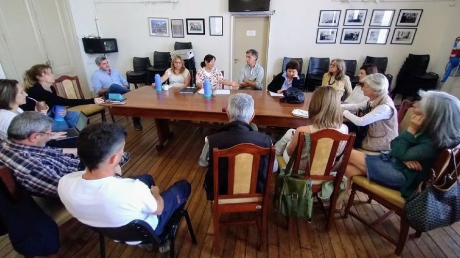 En instalaciones del Legislativo local, tuvo lugar la primera reunión del Consejo Municipal de Arbolado Público del Partido de Azul. PRENSA CONCEJO DELIBERANTE 
