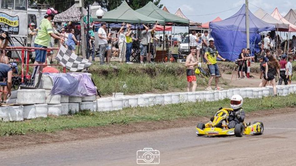 El chillarense Agustín Robbiani se consagró campeón en la categoría Escuela de la APPKO. NICOLÁS ISALBERTI.