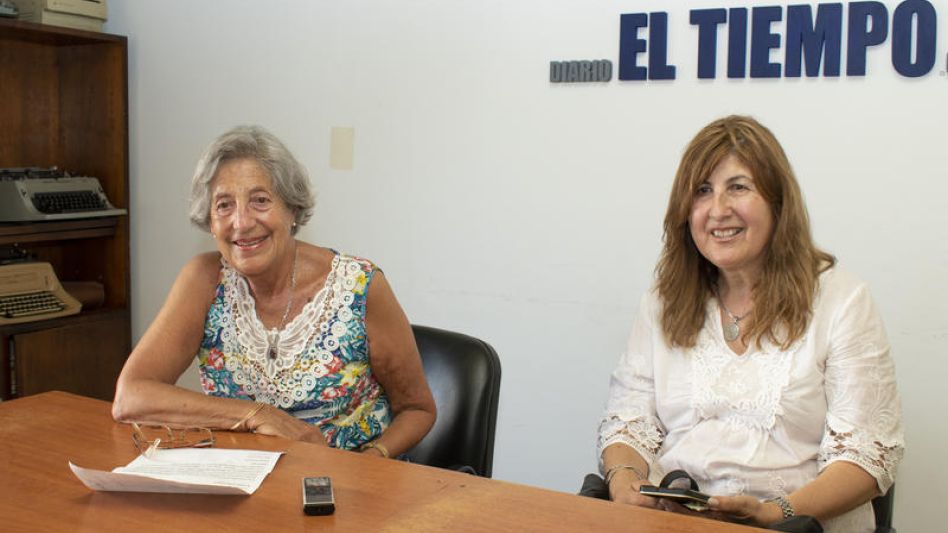 Las vocales de la comisión Susana Borghi y Norma Vazzano contaron a este diario sobre la propuesta de este domingo.   NACHO CORREA   