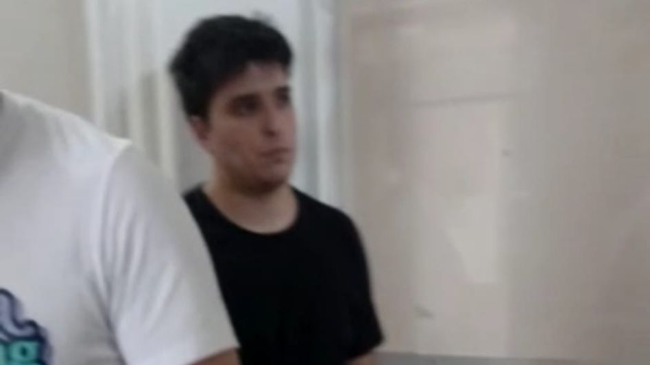 Los dos sindicalistas denunciados por las trabajadoras por los hechos de ayer en la oficina de Recursos Humanos: Lacovara (gremial) y Larroca (organización) del STMA. CAPTURAS DE VIDEO