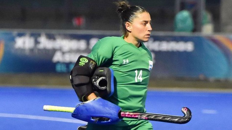El DT Fernando Ferrara dio a conocer el listado de las jugadoras convocadas para jugar en Santiago del Estero. En esa nómina figura la azuleña Clara Barberi.