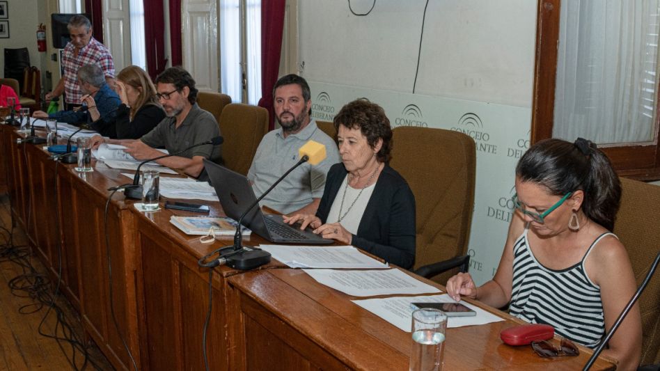 Tras la sesión extraordinaria del martes pasado del Concejo Deliberante se dio a conocer la ruptura de la bancada de ediles del Frente de Todos de Azul. ARCHIVO/EL TIEMPO/NACHO CORREA