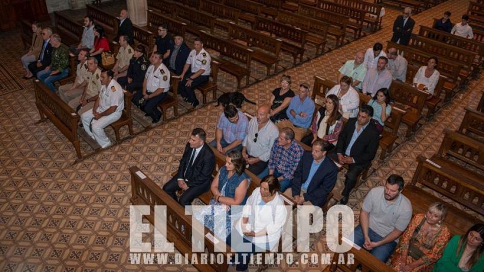 "Los invito a que hoy, más que nunca,  el orgullo de ser azuleños nos movilice"