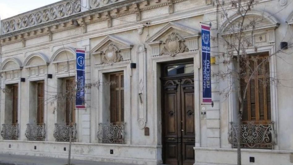 Se presenta libro sobre Alfonsín