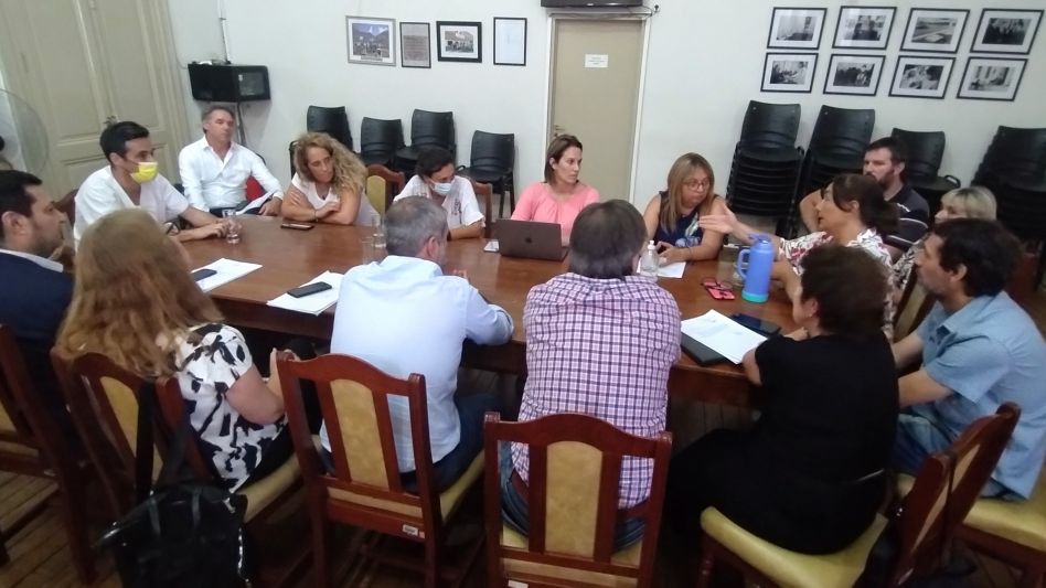 Reunión ampliada de concejales con funcionarios del área de Salud