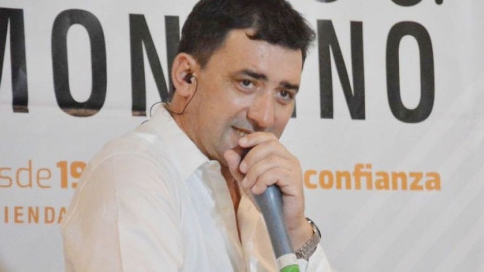 Roberto Mondino trabajando el Remate Especial de Alfredo S. Mondino.