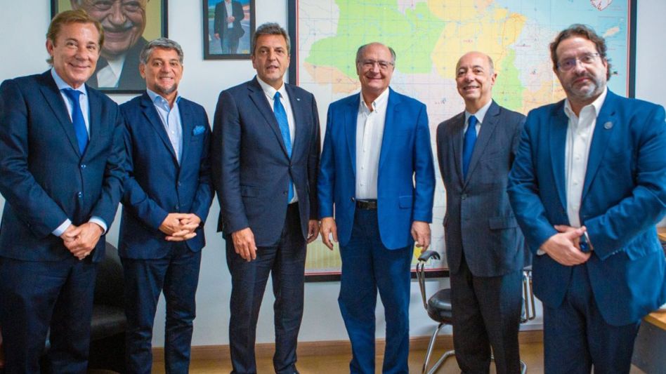 Massa viajó a Brasil y se vio con los hombres fuertes del equipo económico de Lula