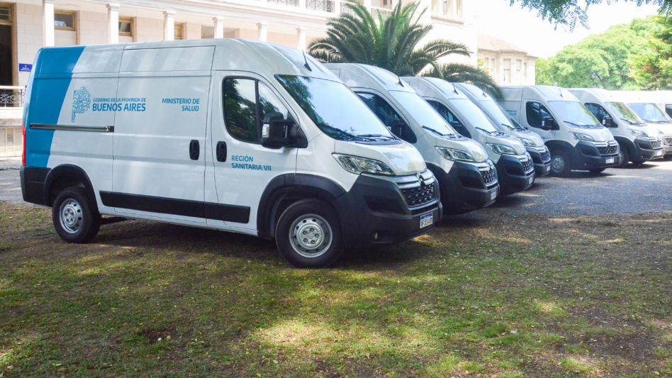 La flota de consultorios móviles que comenzarán a ser utilizados en las regiones sanitarias de la provincia de Buenos Aires, entre ellas la IX con cabecera en Azul.