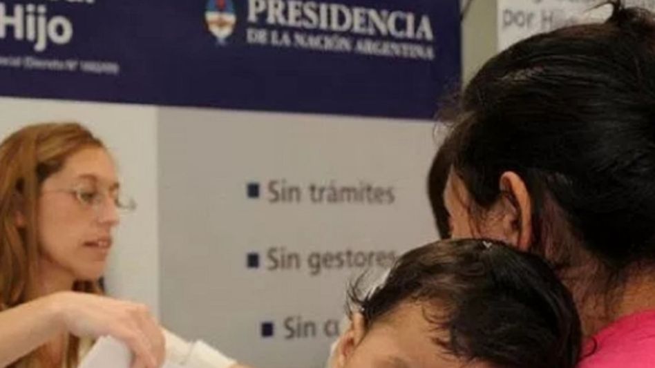 Oficializan ampliación de la AUH para niños y adolescentes sin cuidados parentales