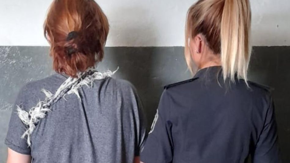 La mujer que fue detenida por estos intentos de homicidio junto con sus dos hijos. Ayer por la tarde los tres acusados habían sido llevados a sede judicial para ser indagados.  SECCIONAL PRIMERA AZUL/