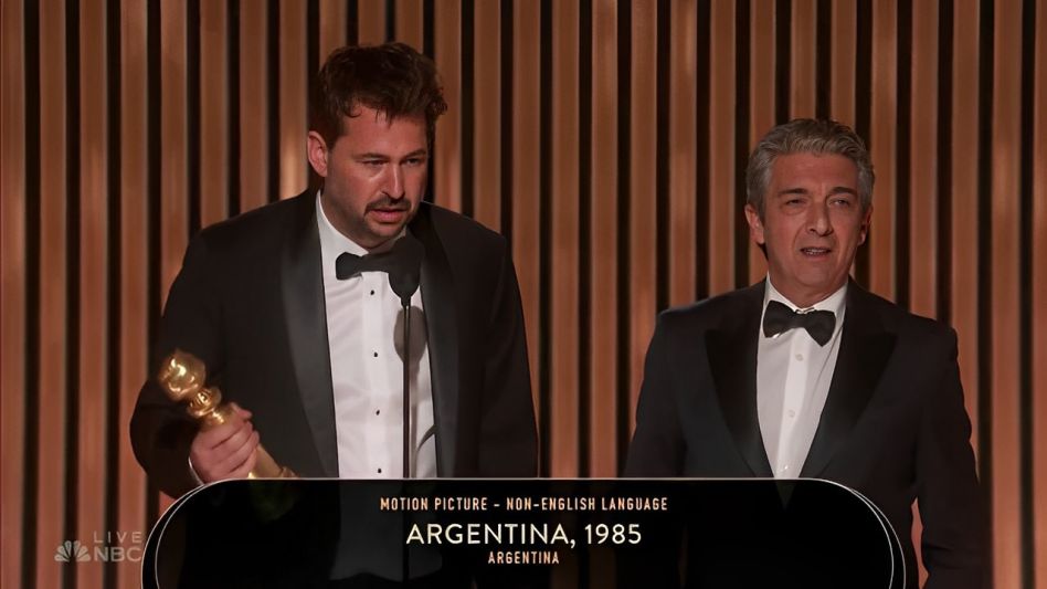 "Argentina, 1985" gana el Globo de Oro y va camino al Oscar, tras los pasos de "La historia oficial"