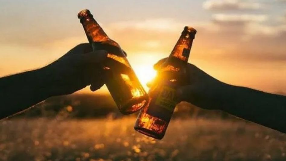 Verano y alcohol: ¿cómo disfrutar de unas mejores vacaciones?