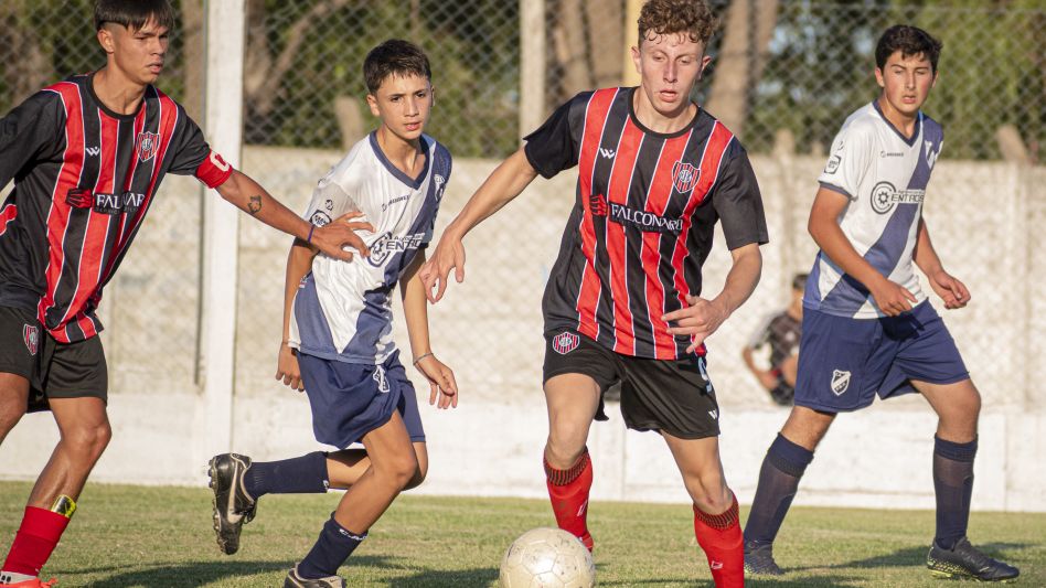 El tradicional certamen veraniego dará inicio su quinta semana de competencia que organizan los clubes de Azul afiliados a la Liga de Fútbol de Azul. Foto: archivo Nicolás Murcia.