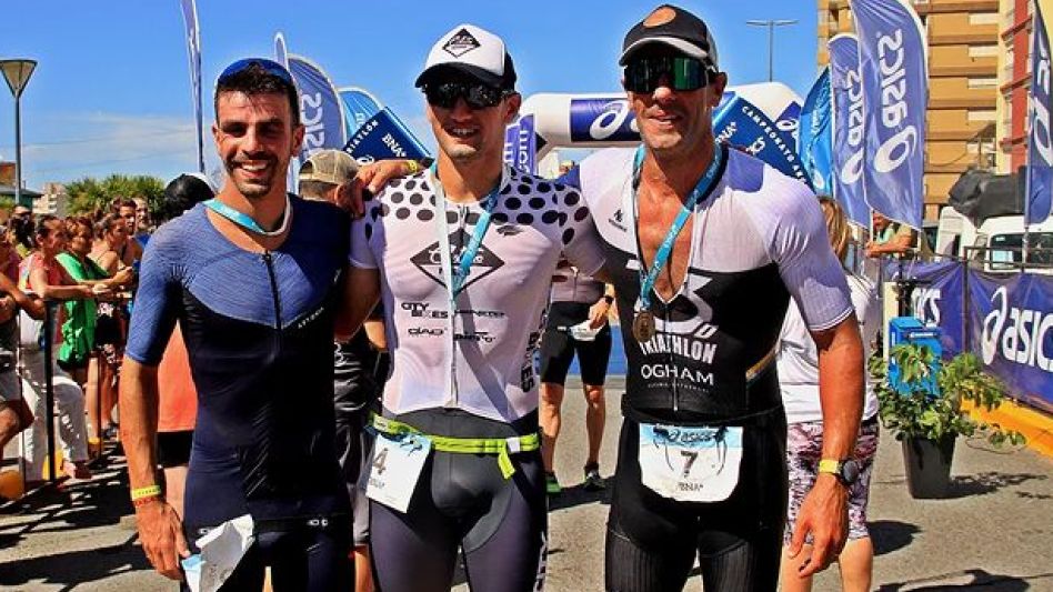 Dhereté, que venía de ganar el tria de Azul se impuso en esta fecha que otorga puntos para el campeonato Argentino de Triatlón. Bustos Pecaut y Marangoni lo escoltaron. 