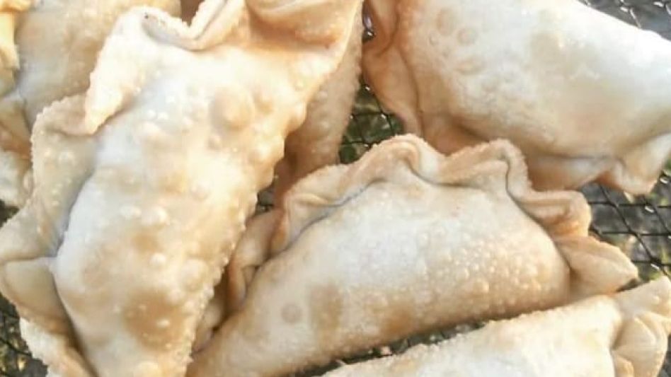 Empanada costera y carnavales, dos propuestas para degustar y reír
