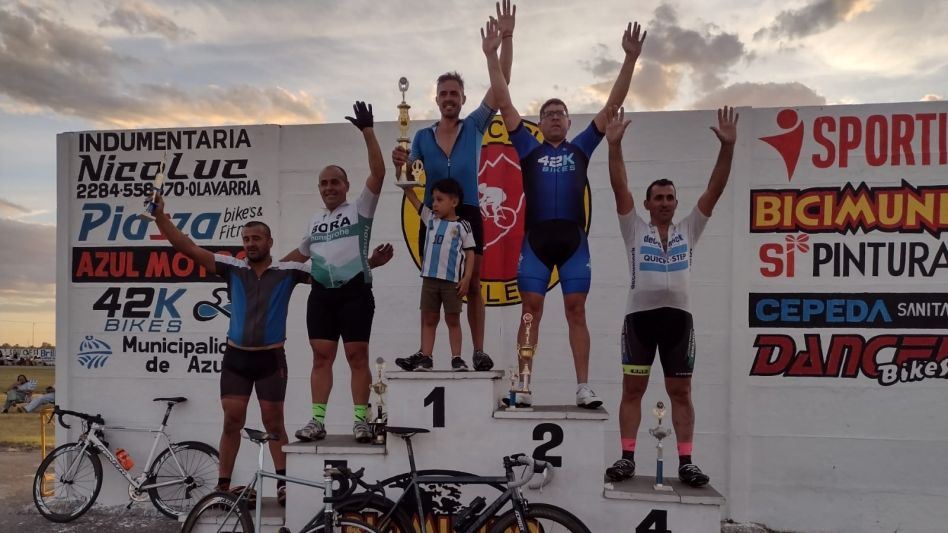 En la última carrera, el azuleño Sergio Sequeira se impuso en la categoría de Aficionados mayores de 40 años. Foto: gentileza CCA.