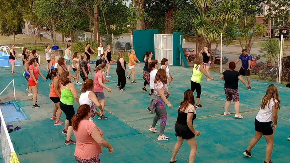  Ritmos latinos y aquagym en verano