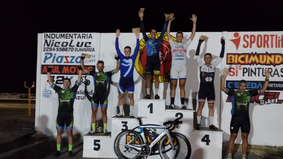El pasado jueves, Alexis Miranda de Mar del Plata se impuso en la prueba central del festival que organizó el Club Ciclista de Azul. Foto: gentileza CCA.