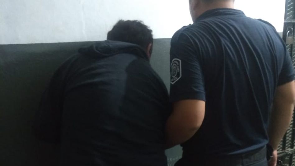 Un joven fue aprehendido luego de que se metió en una vivienda, supuestamente, para robar. FOTO: EPDS AZUL/PBA
