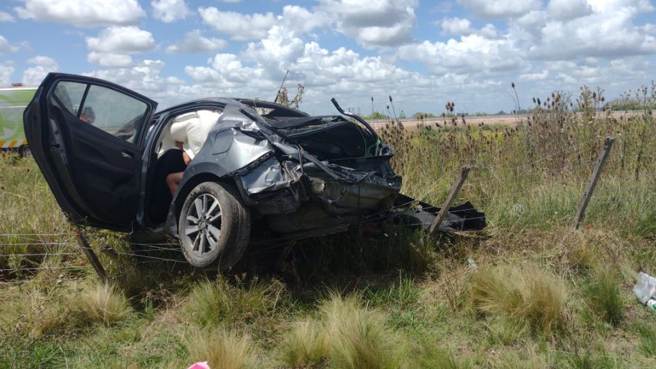 Un auto con cuatro ocupantes se despistó en Ruta 51