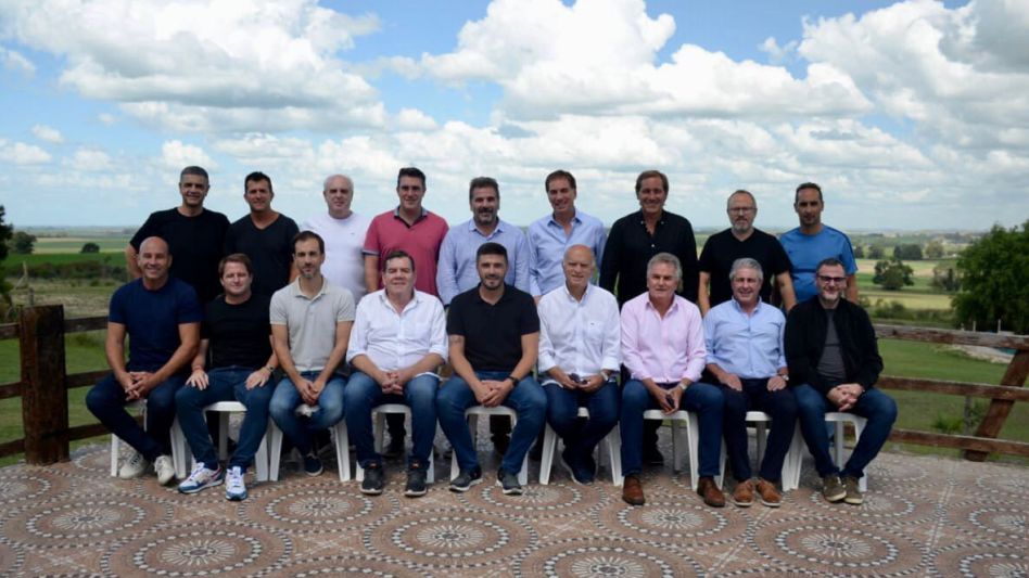 Foto de unidad y discusión de la "Y": la cumbre de PRO en Olavarría