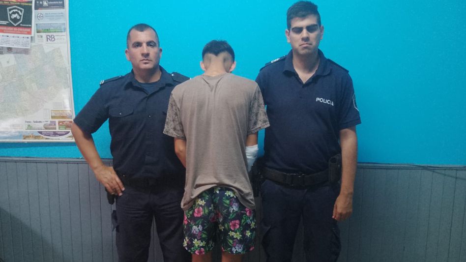 El considerado autor de este hecho fue traído ayer a los tribunales de Azul para ser indagado y después recuperó la libertad. La moto que guiaba fue incautada. EPDS AZUL/PBA