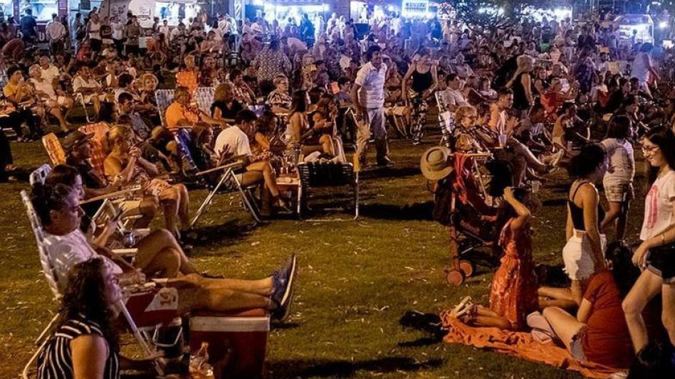 Se realizó la Feria gastronómica y   musical en el Balneario Municipal