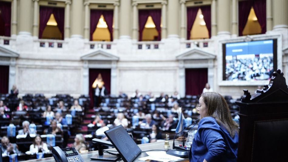 Cecilia Moreau abogó por "retomar la agenda parlamentaria por un camino de diálogo"